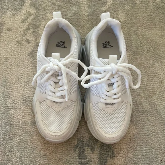 Wild Fable Erica Sneakers - Picture 2 of 6